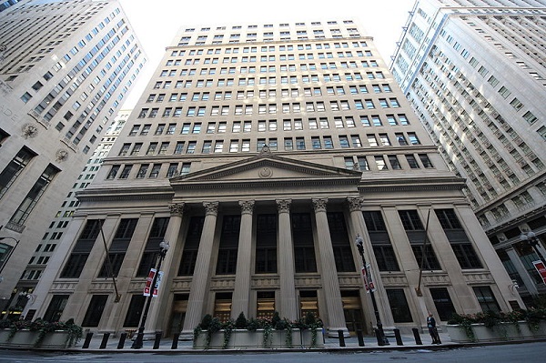The Chicago Federal Reserve Building (TonyTheTiger/Wikimedia Commons)