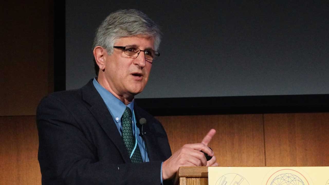 The Superiority of Natural Immunity to SARS-CoV-2 144 Dr. Paul Offit speaking at a conference in New York City on April 12, 2014. (Photo by BDEngler, licensed under CC BY-SA 4.0)